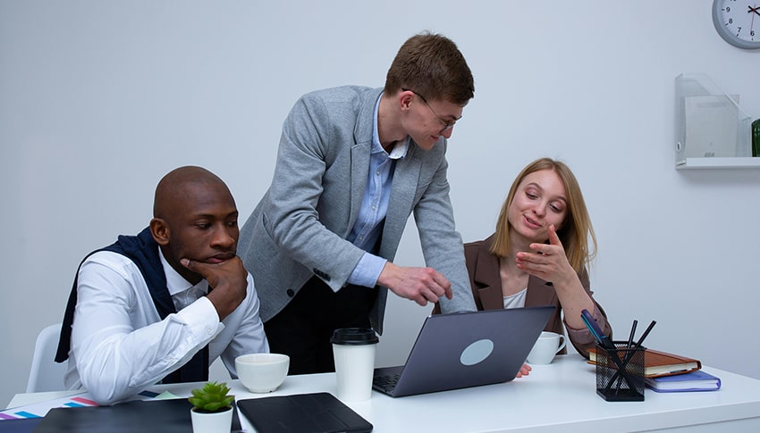 Enhancing Your Project Management Success: A Guide for Project Managers in Large Corporations